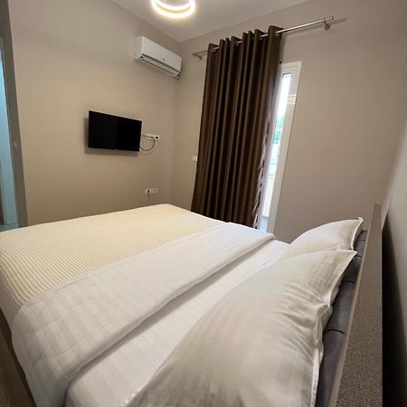 Monte Mare Hotel Вльора Екстер'єр фото